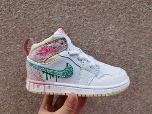 Air Jordan 1 Mid - Image 10