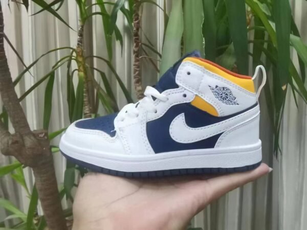 Air Jordan 1 Mid - Image 6