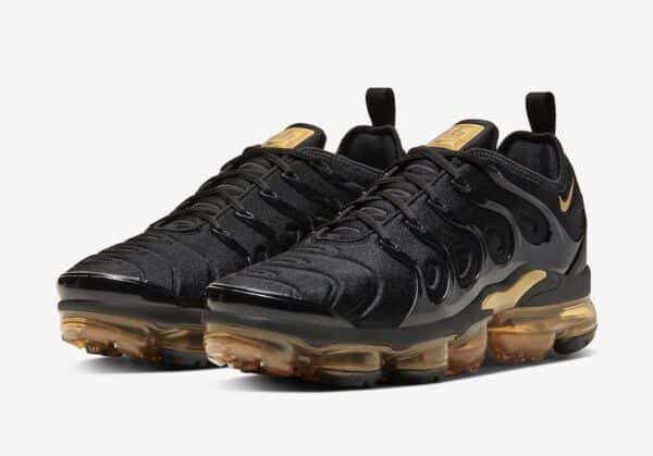 Nike Air VaporMax Plus - Image 28