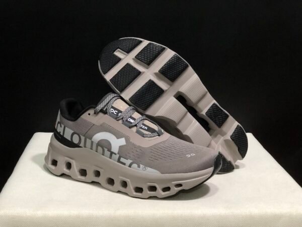 Cloudmonster Running Trainers - Image 17