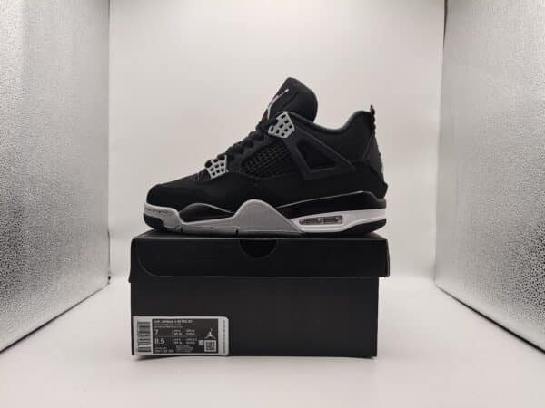 Air Jordan 4 v4 - Image 3
