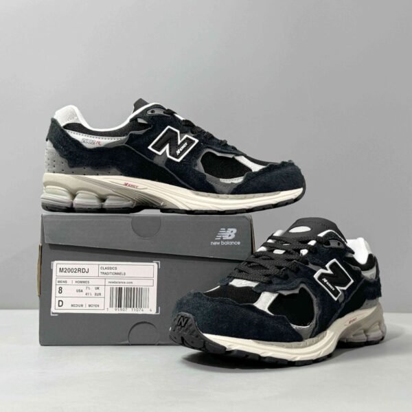 New Balance 2002R