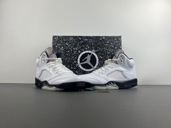 Air Jordan 5 - Image 2