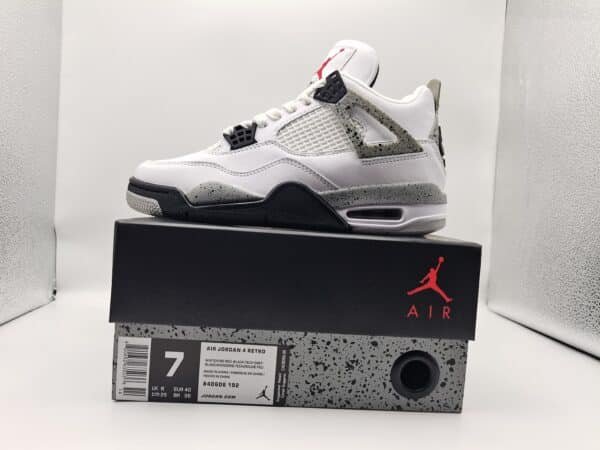 Air Jordan 4 v2 - Image 4