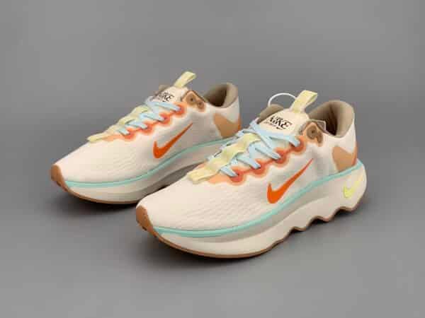 Nike Motiva Low - Image 8