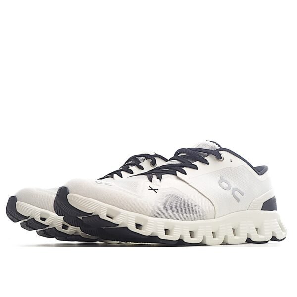 On M Cloud X (Hombres) - Image 3