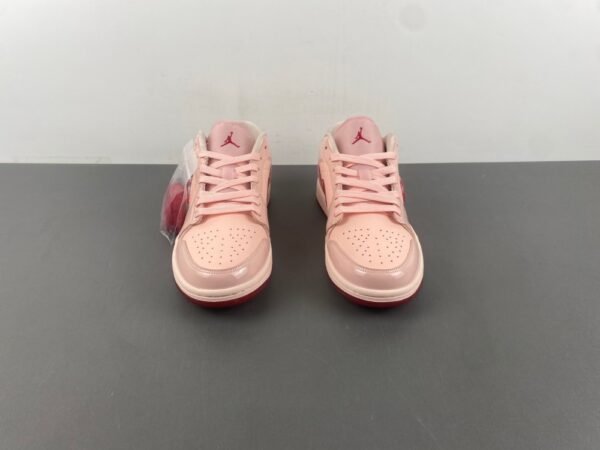 Air Jordan 1 - Image 4