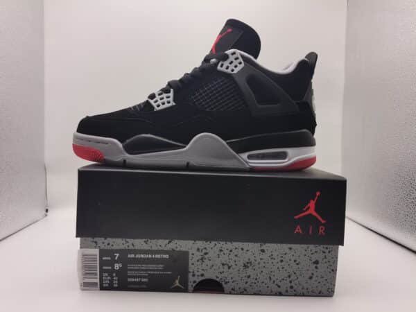Air Jordan 4 v2 - Image 3