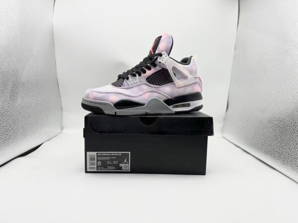 Air Jordan 4 v4 - Image 5