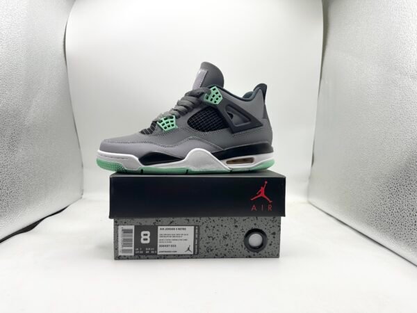 Air Jordan 4 v6 - Image 12