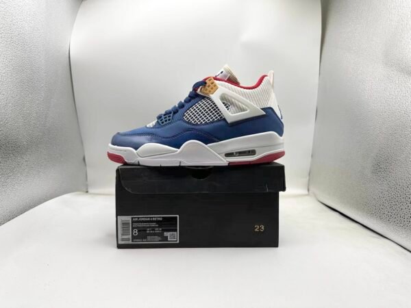 Air Jordan 4 v4 - Image 4