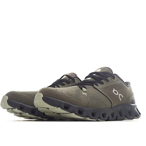 On M Cloud X (Hombres) - Image 8