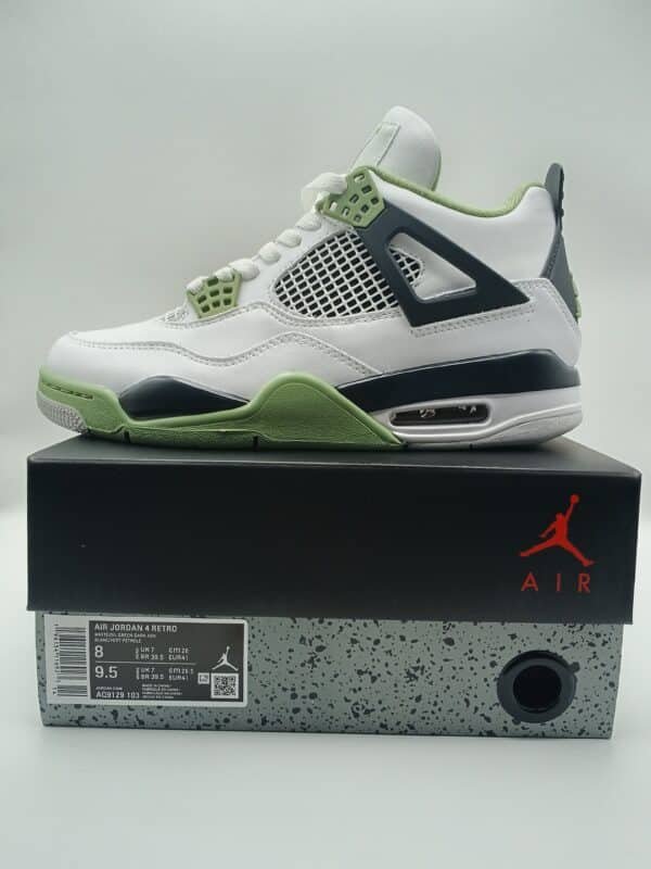 Air Jordan 4 v1 - Image 3