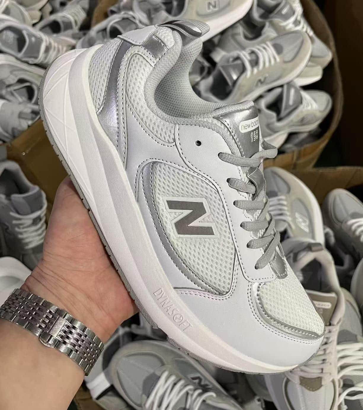 NEW BALANCE 950 - Image 4